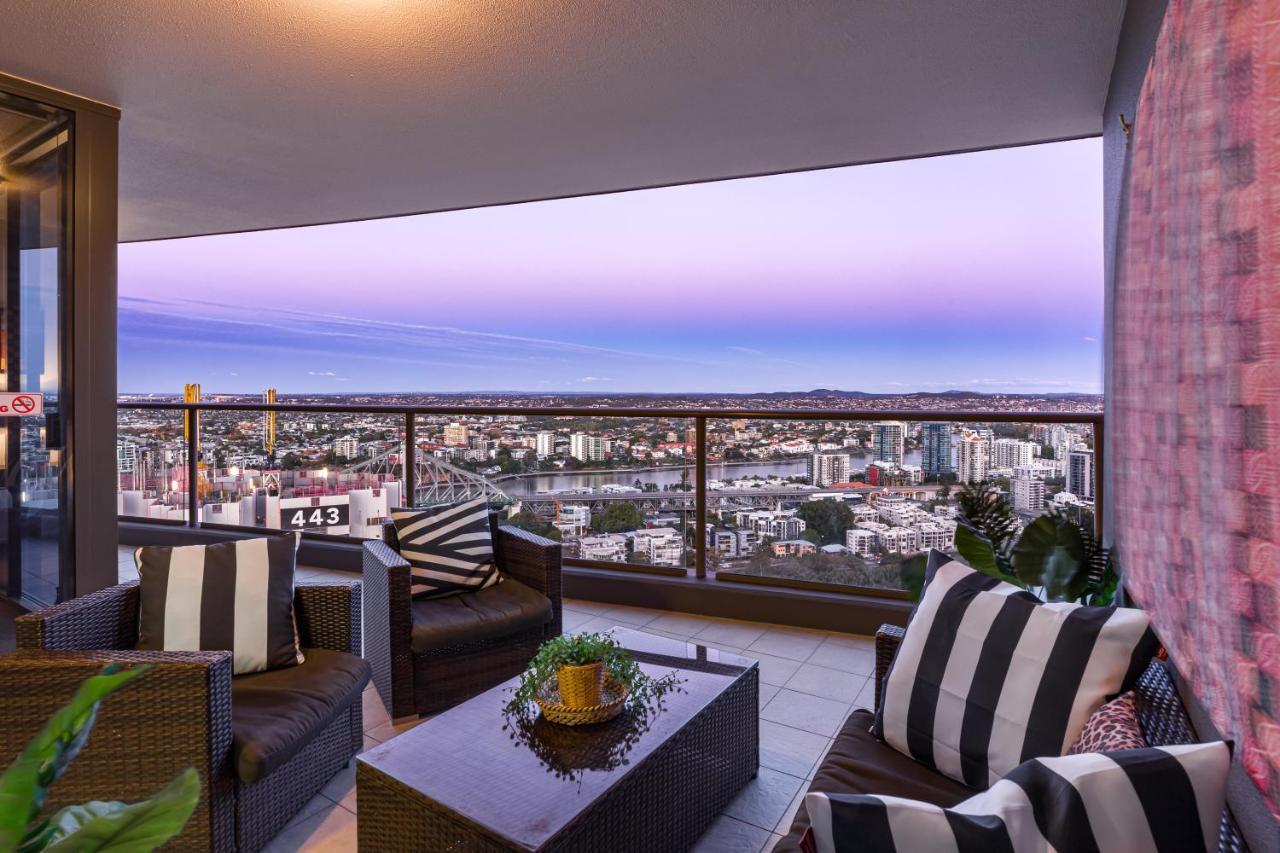 בריסביין African Escape On Level 38 - Balcony With Views מראה חיצוני תמונה